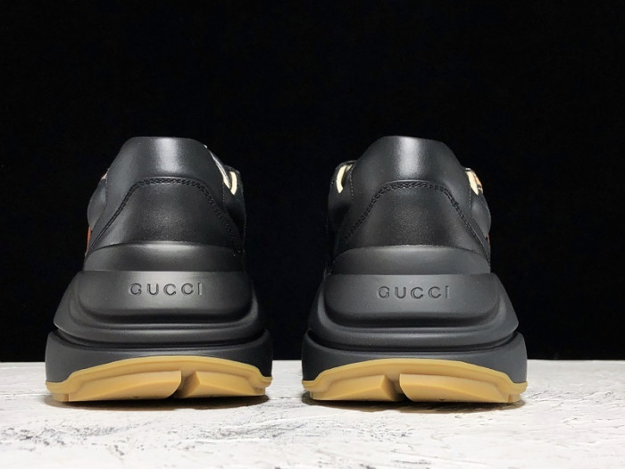 G*u*i1 rhyton sneaker