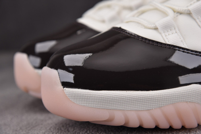 air jordan 11 wmns "neapolitan"