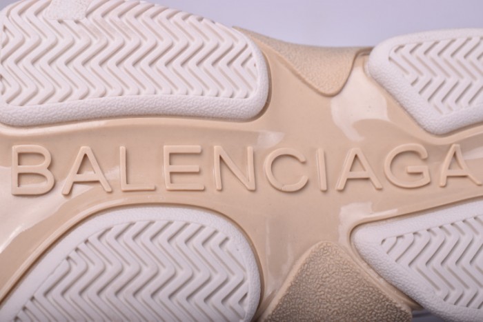 balen 17fw triple s“cream” 490671-w06f1-9000