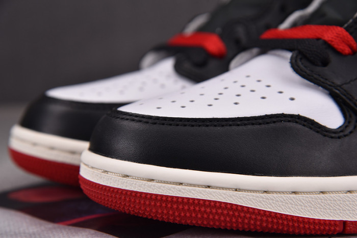 air jordan 1 high og “black toe reimagined” dz5485-106