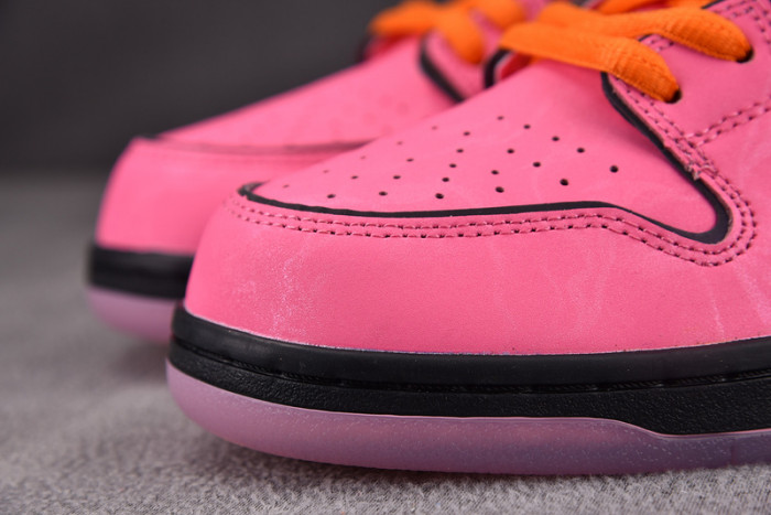 the powerpuff girls x nike sb dunk low blossom