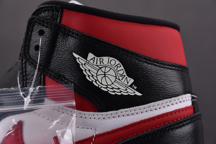 air jordan 1 black white gym red 555088-061