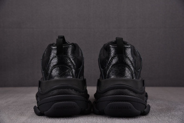 Ba*len*cia*ga triple s black