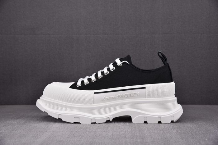 alexander mcqueen tread slick lace up boot black white