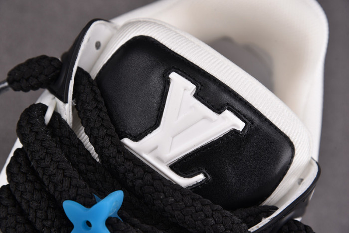 l&v trainer maxi black