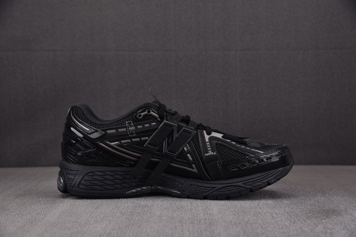 New Balance 991v2 MiUK Stone Island Ghost Pack Sand NB000032