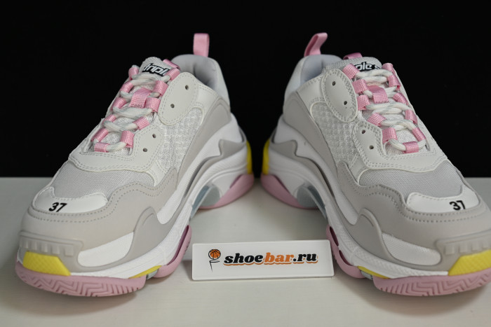 Ba*len*cia*ga triple s sneaker