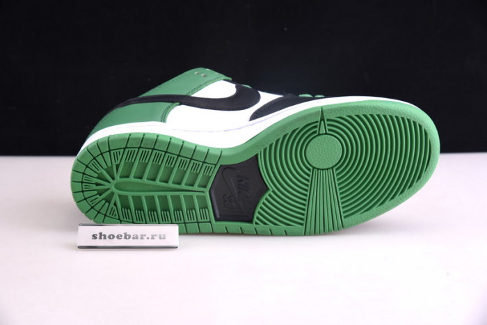 nike sb dunk low classic green bq6817-302