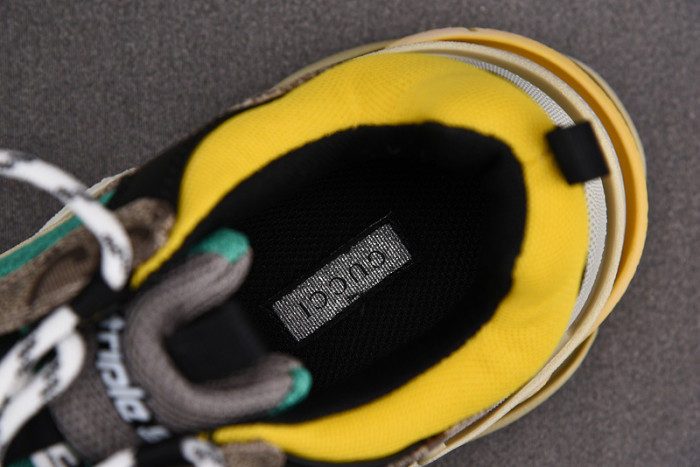 G*u*i x balen the hacker project triple s beige green yellow 981067 umo20 9766