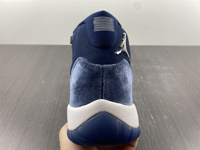 air jordan 11 wmns "midnight navy" ar0715-441