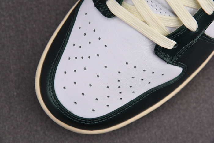 nike dunk low “vintage green” dq8580-100