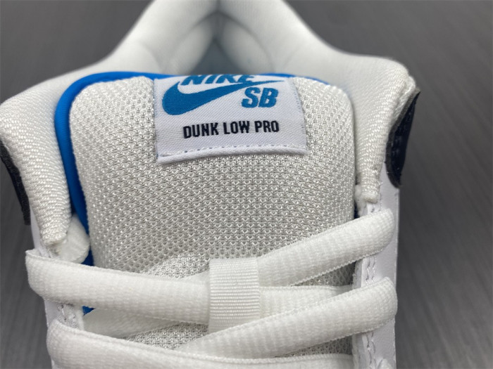 nike sb dunk low laser blue - bq6817-101