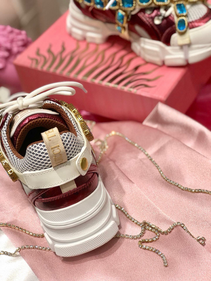 G*u*i1 flashtrek sneaker