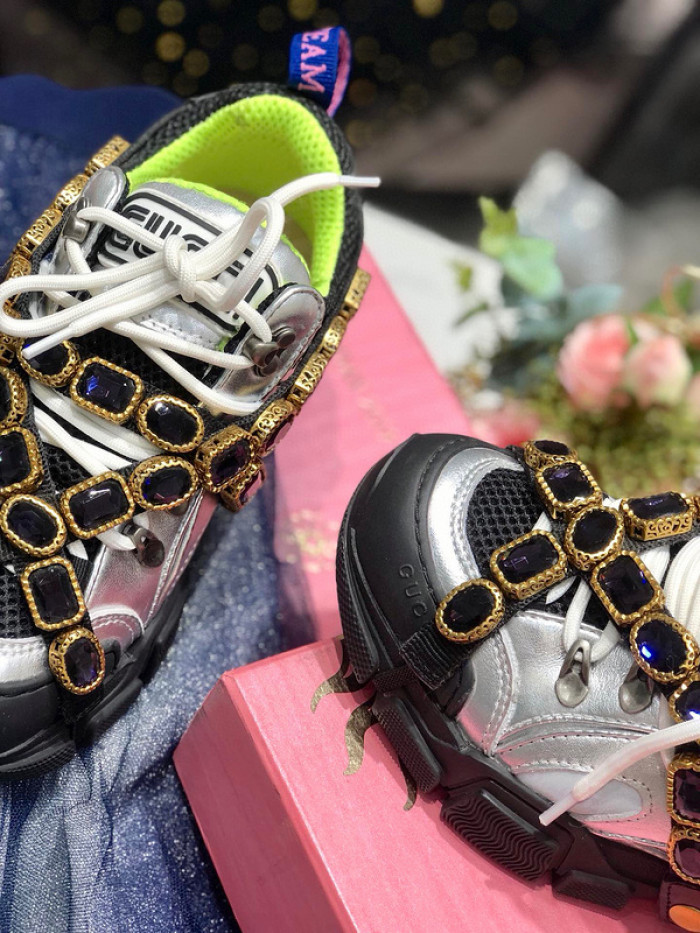 G*u*i1 flashtrek sneaker