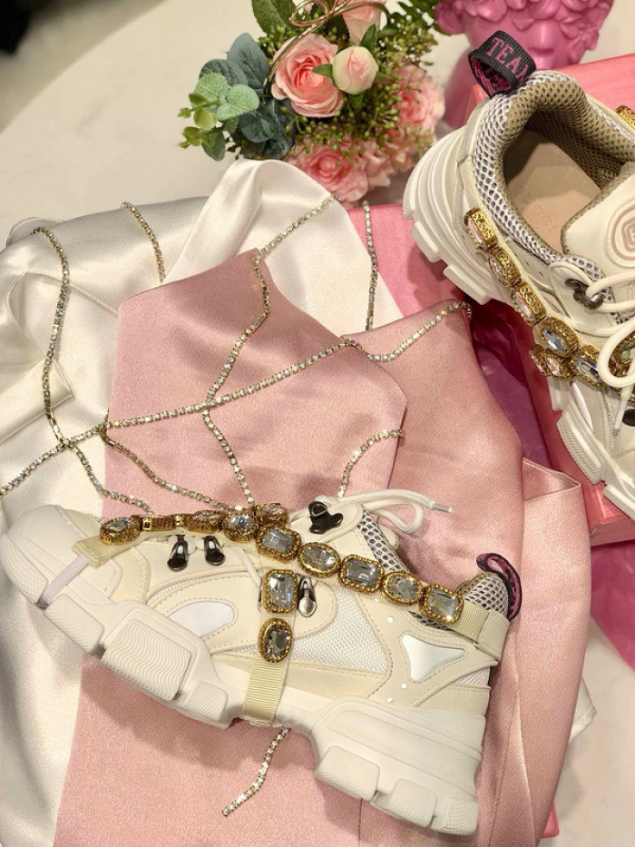 G*u*i1 flashtrek sneaker