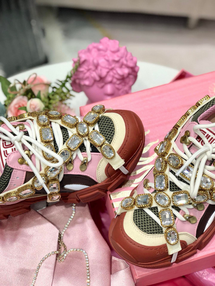 G*u*i1 flashtrek sneaker