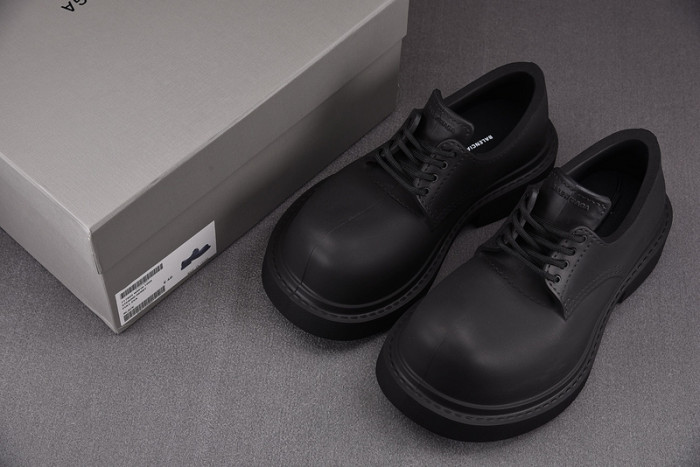 Ba*len*cia*ga xl army derby shoes full eva