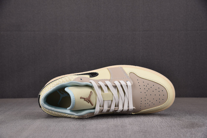 Air Jordan 1 Low Sanddrift HQ3440-101