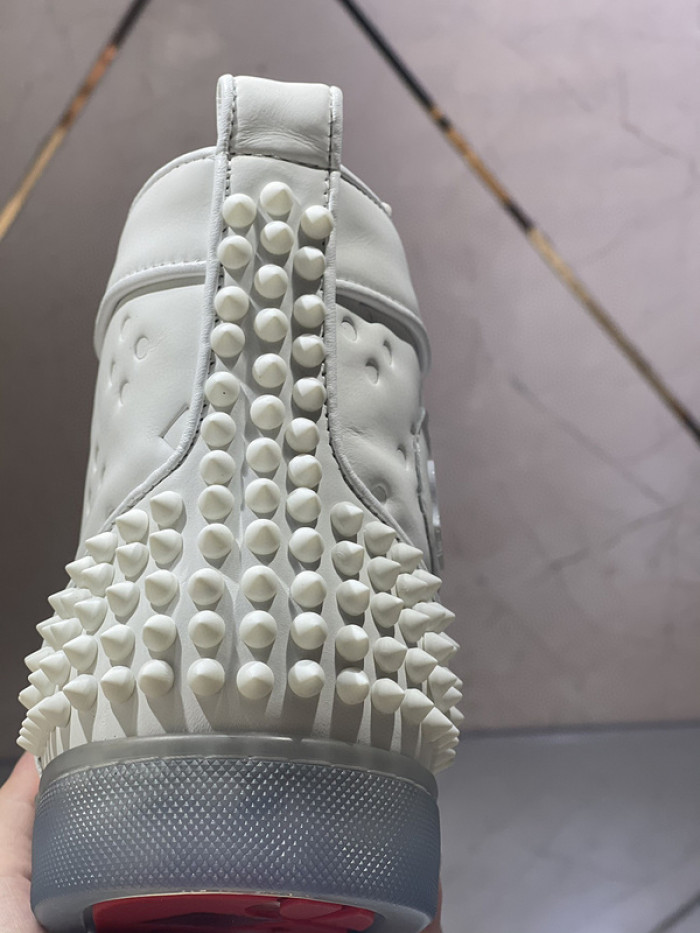 chr1stian loubout1n cl100006