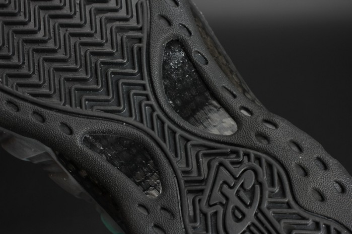 nike air foamposite one “N0*Hern lights” black/green mens 840559-001