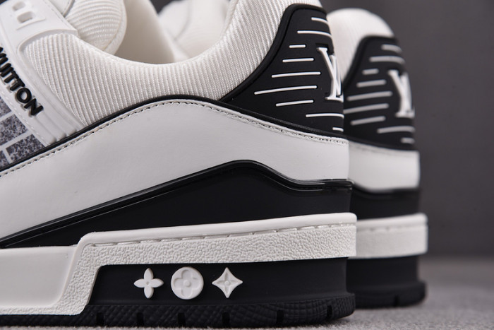 l&v trainer white and black