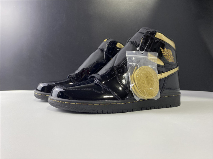 air jordan 1 retro high black metallic gold (2020) 555088-032