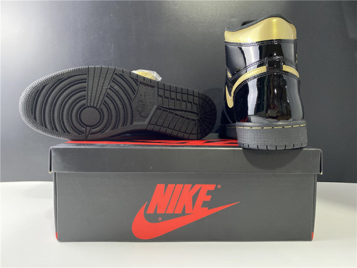 air jordan 1 retro high black metallic gold (2020) 555088-032