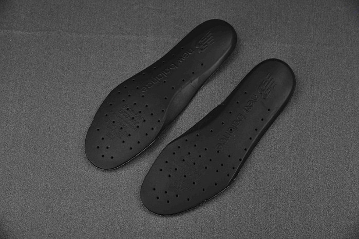 new balance 2002r“refined future