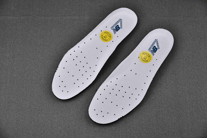 new balance 2002r“refined future