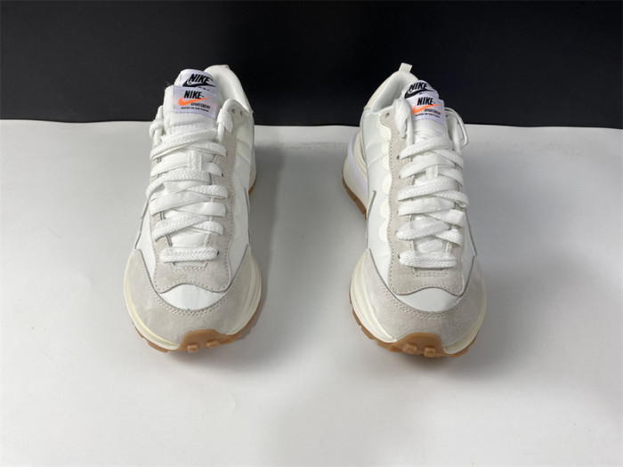 sacai x nike vaporwaffle white dd1875-100