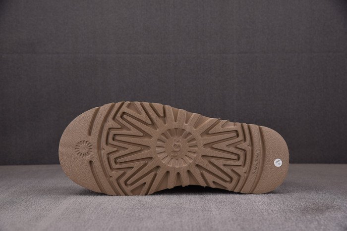 UGG SANDALS UG100007