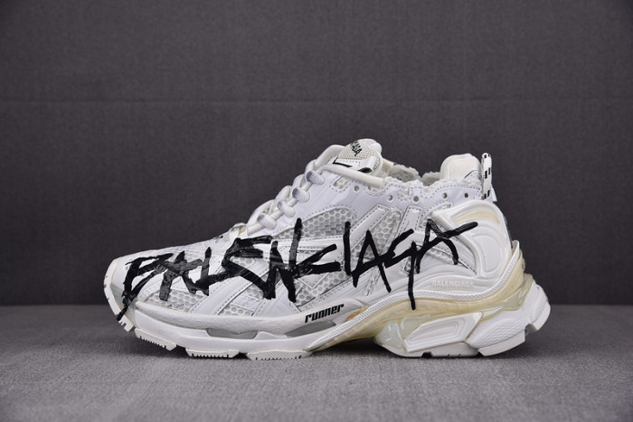 Ba*len*cia*ga runner