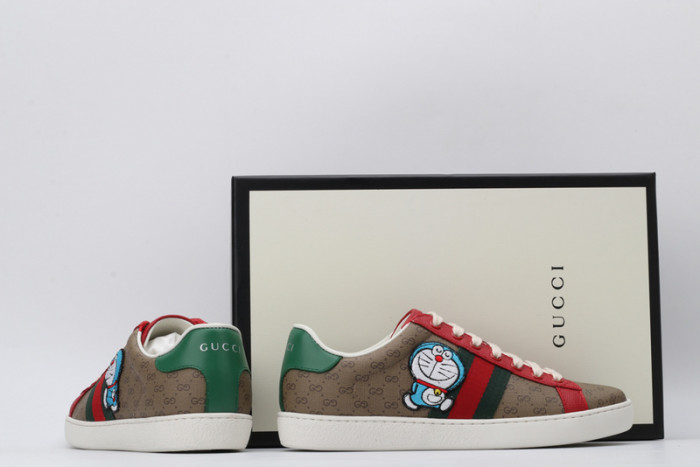 G*u*i sneaker g1000029