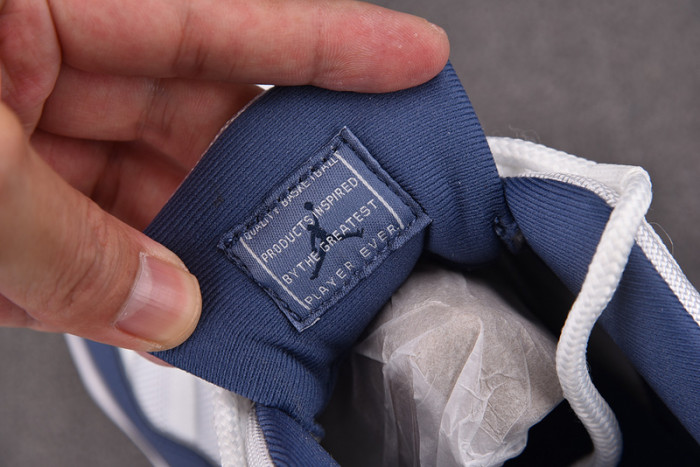 air jordan 11 low diffused blue fv5104-104